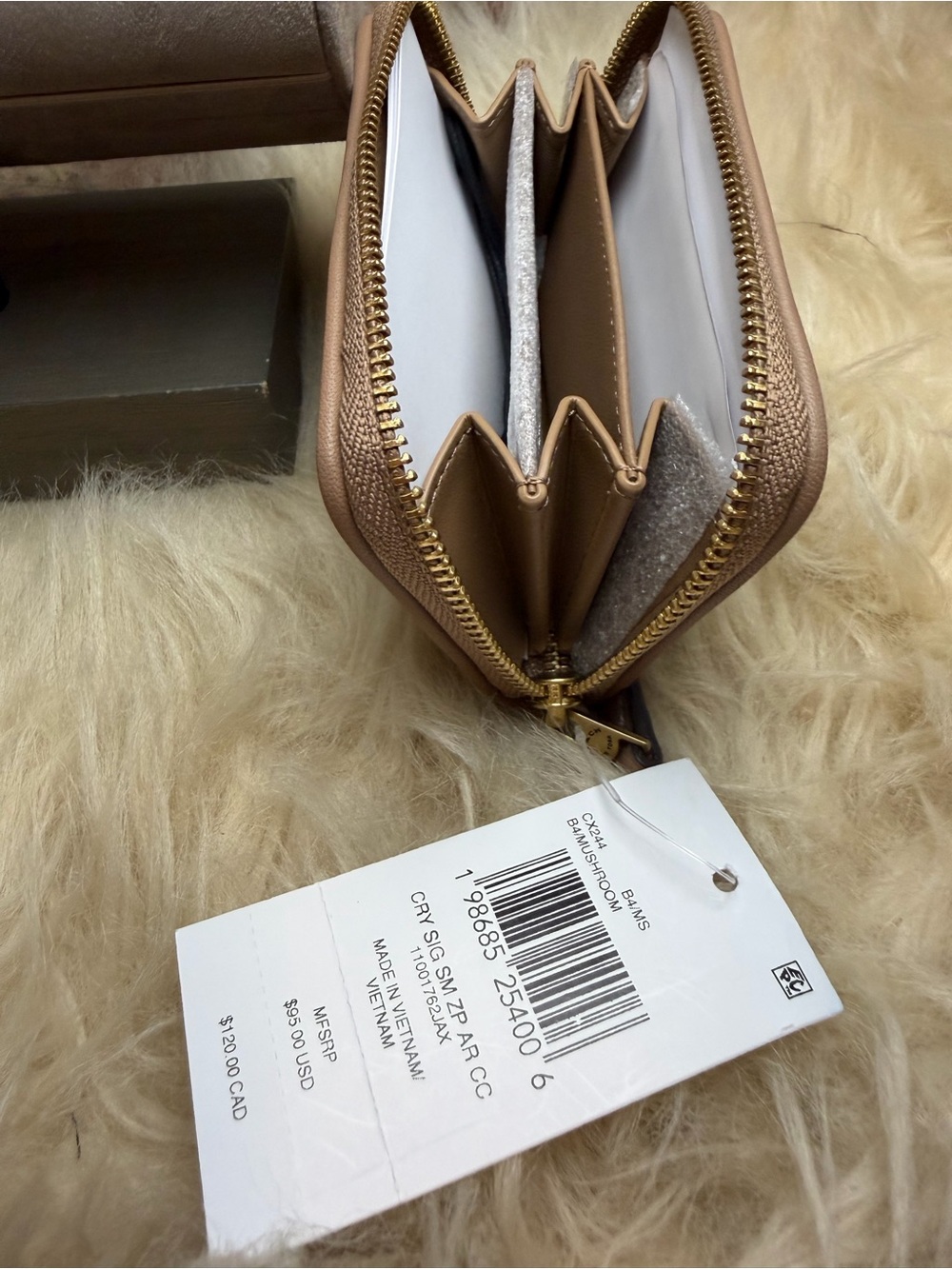 Coach Small Crystal Signature Logo Jacquard Zip Around Card Holder - Picture 10 of 11